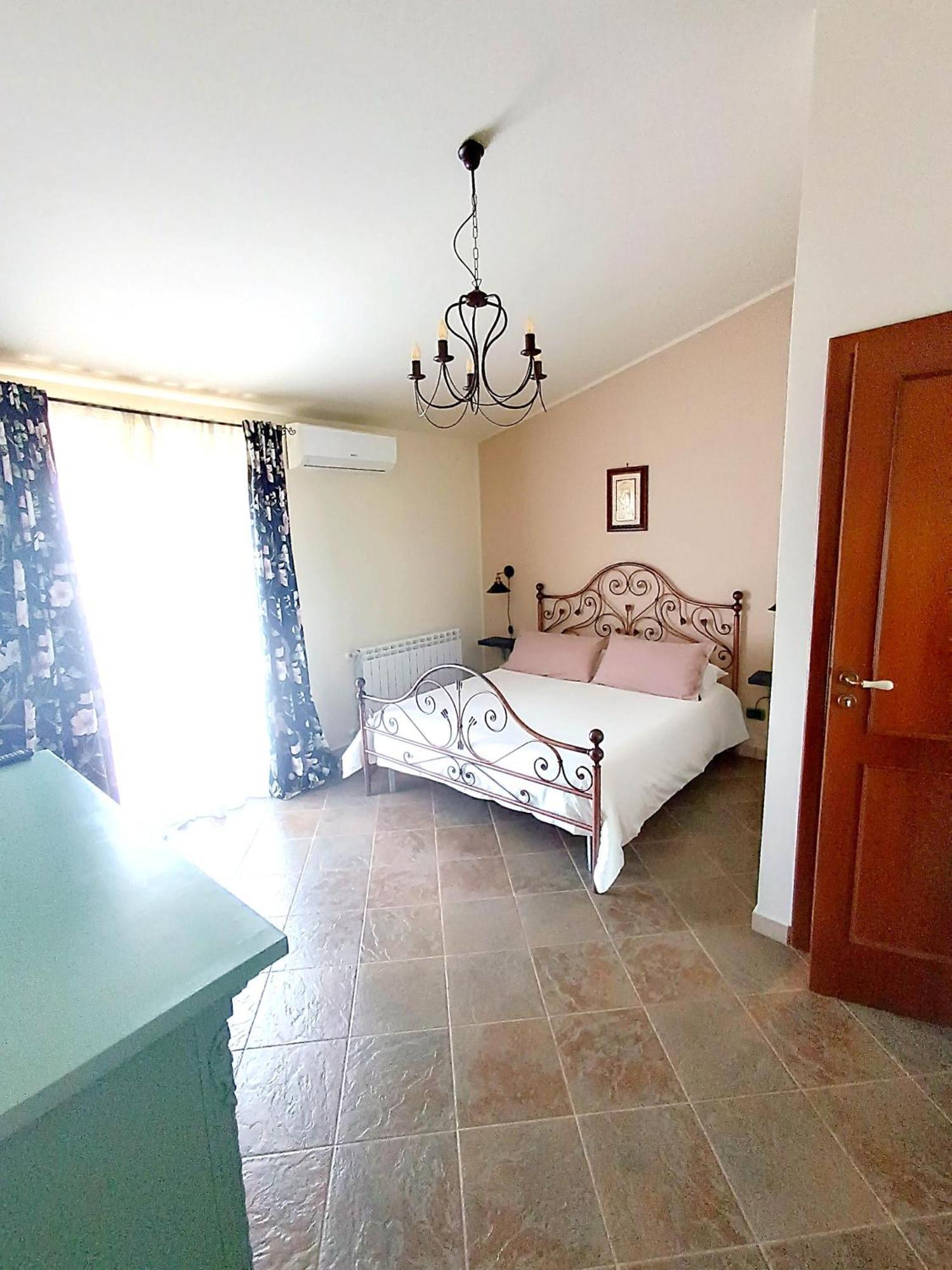 Bed and Breakfast La Casa Di Matilde Gioiosa Marea Esterno foto